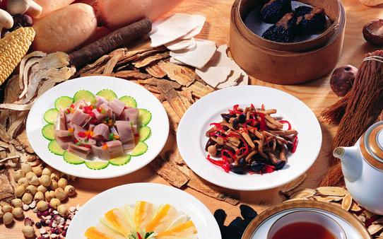 女人多吃这些食物美甲还护发哦!